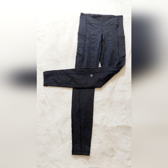 Lululemon ~Speed Up Tight 28", Size 4. - Picture 9 of 15